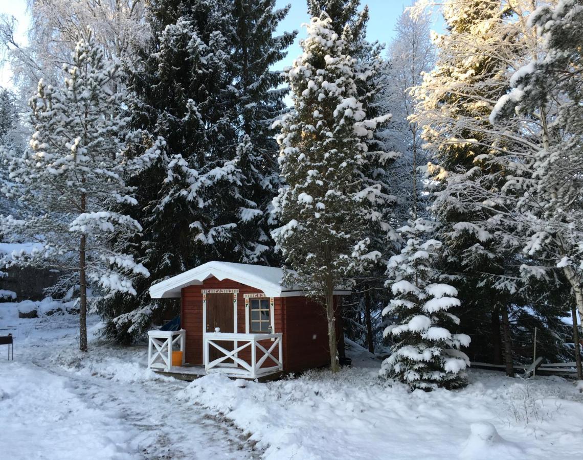 Near Kapellskaer Port - A Cosy Cottage In Norrtaelje Екстер'єр фото